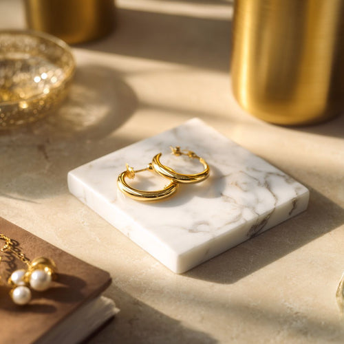 Carrara Marble Juwelry Holder