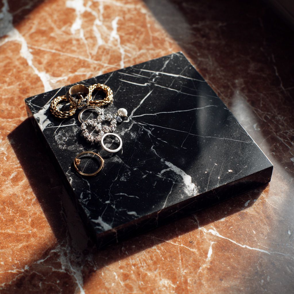 Nero Marquina Marble Juwelry Holder